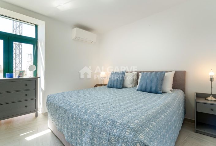 Image No.17-3 Bed Townhouse for sale