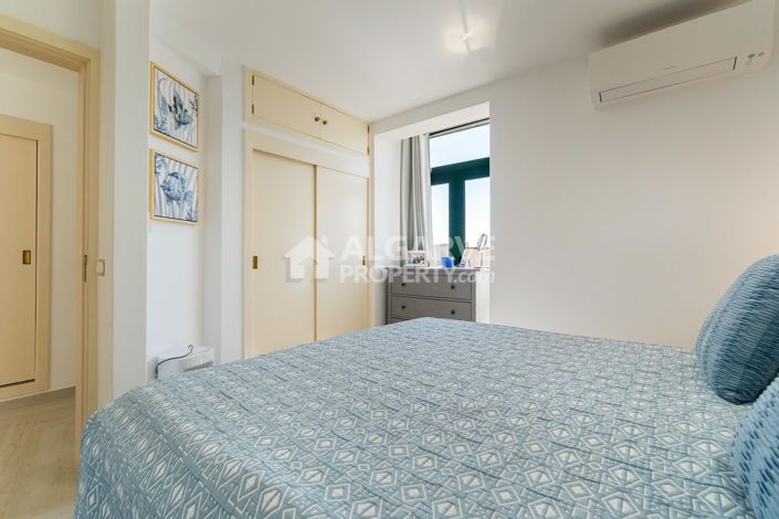 Image No.18-3 Bed Townhouse for sale