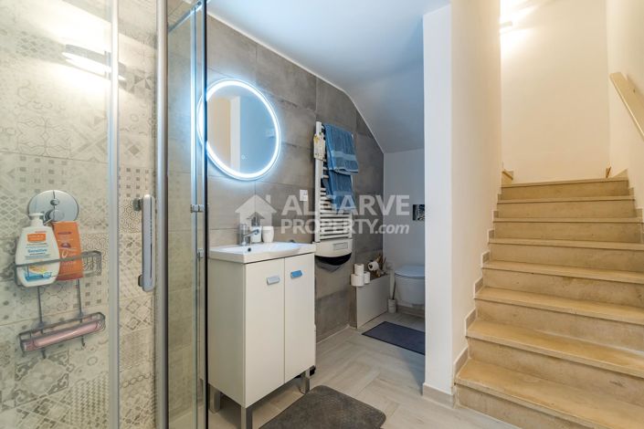 Image No.27-3 Bed Townhouse for sale