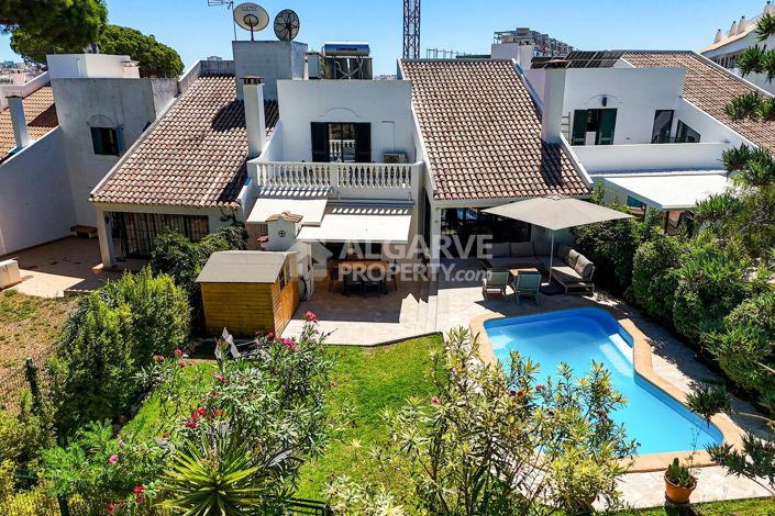 Image No.32-3 Bed Townhouse for sale