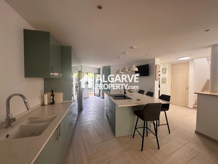 Image No.4-3 Bed Townhouse for sale