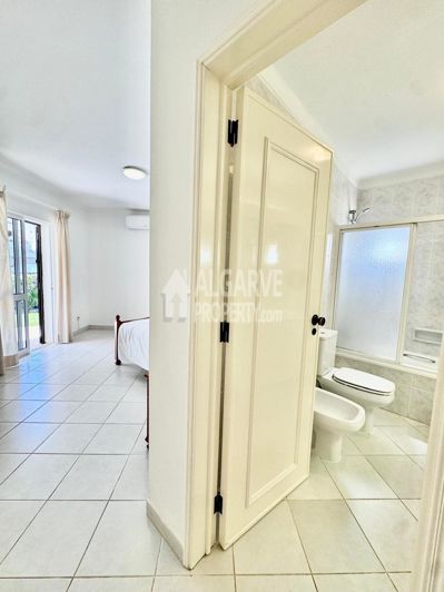 Image No.29-3 Bed Villa for sale
