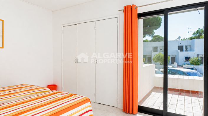Image No.15-3 Bed Townhouse for sale