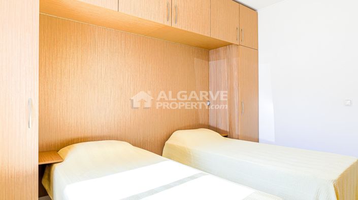 Image No.19-3 Bed Townhouse for sale