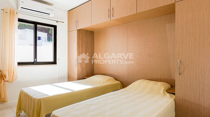 Image No.21-3 Bed Townhouse for sale