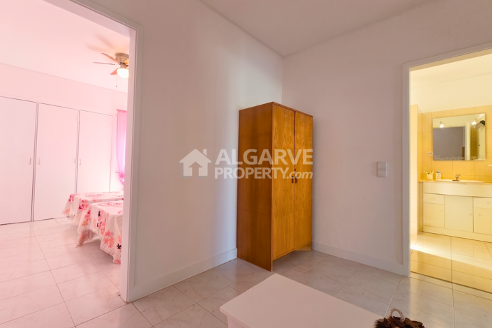 Image No.23-3 Bed Townhouse for sale