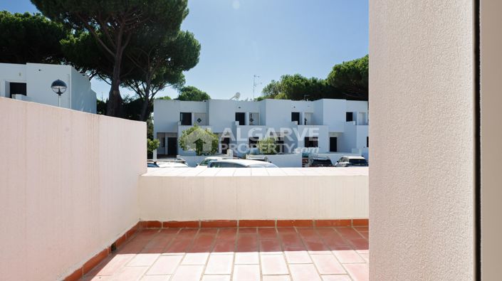 Image No.28-3 Bed Townhouse for sale