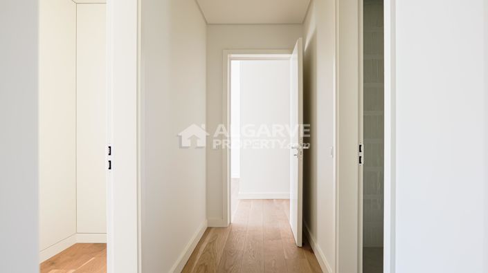 Image No.17-2 Bed Apartment for sale