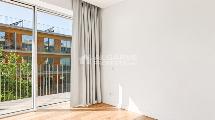 Image No.19-2 Bed Apartment for sale