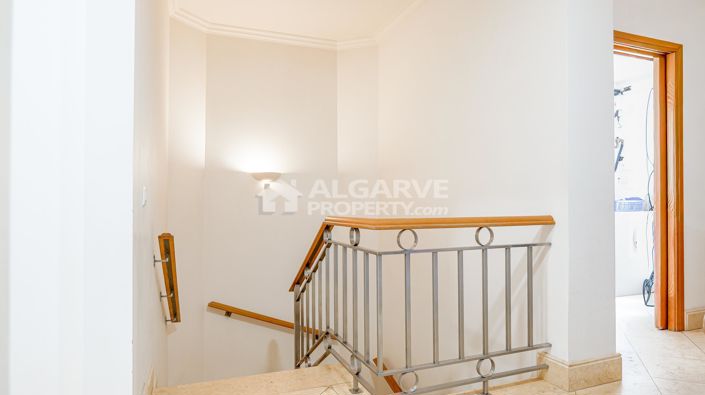 Image No.15-4 Bed Villa for sale