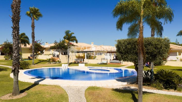 Image No.32-4 Bed Villa for sale