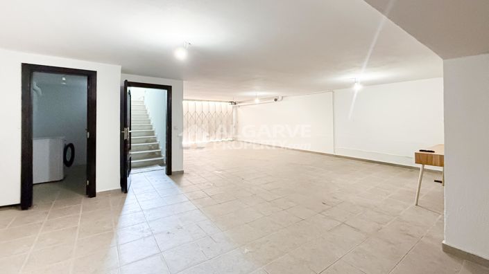 Image No.36-4 Bed Townhouse for sale
