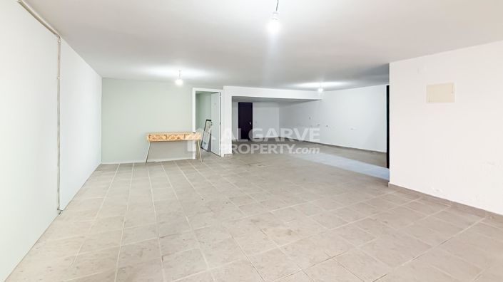 Image No.37-4 Bed Townhouse for sale