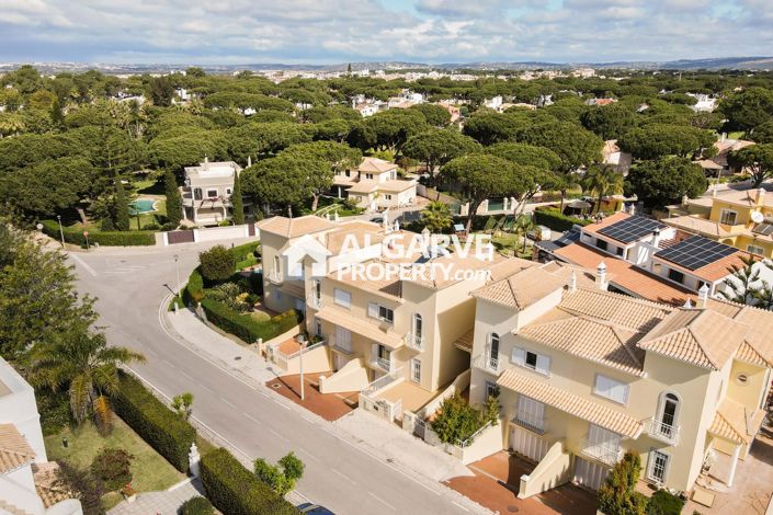 Image No.41-4 Bed Townhouse for sale