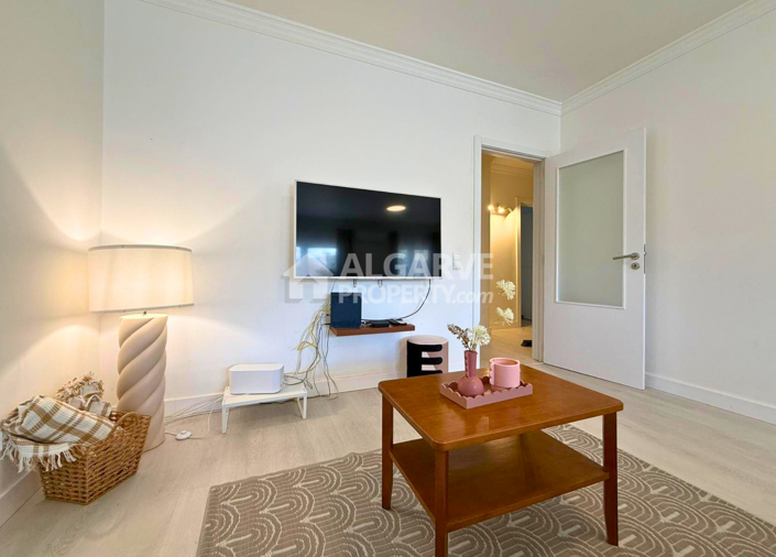 Image No.8-3 Bed Apartment for sale