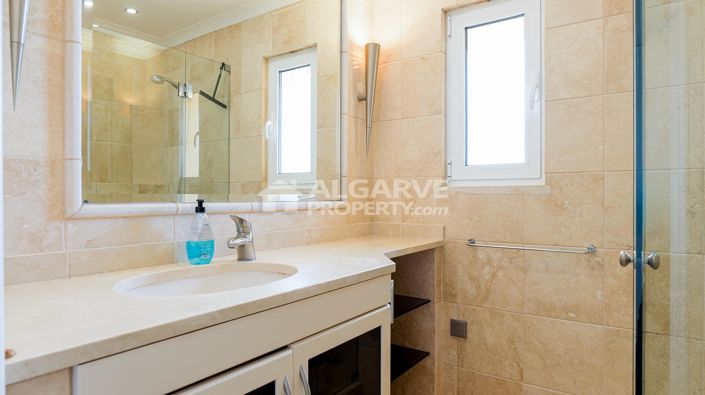 Image No.11-1 Bed Apartment for sale