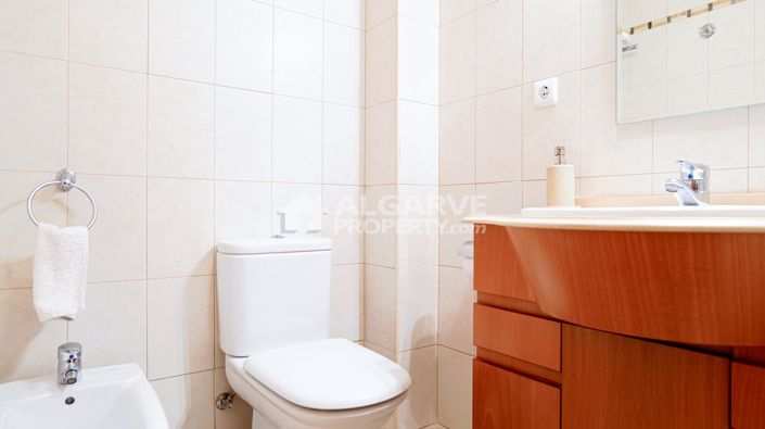 Image No.25-2 Bed Apartment for sale