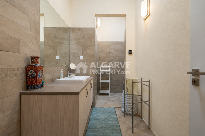 Image No.30-4 Bed Villa for sale