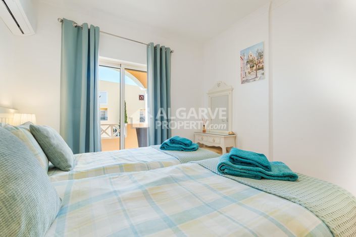 Image No.20-2 Bed Apartment for sale