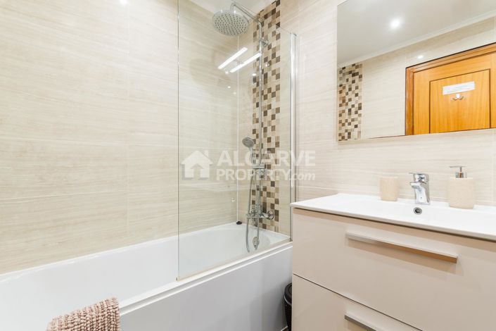 Image No.24-2 Bed Apartment for sale