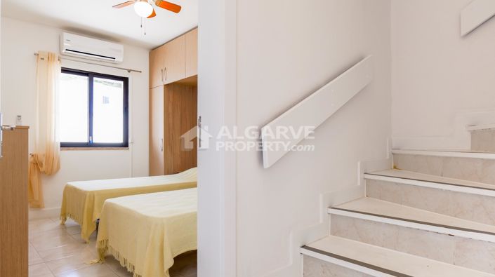 Image No.20-3 Bed Townhouse for sale