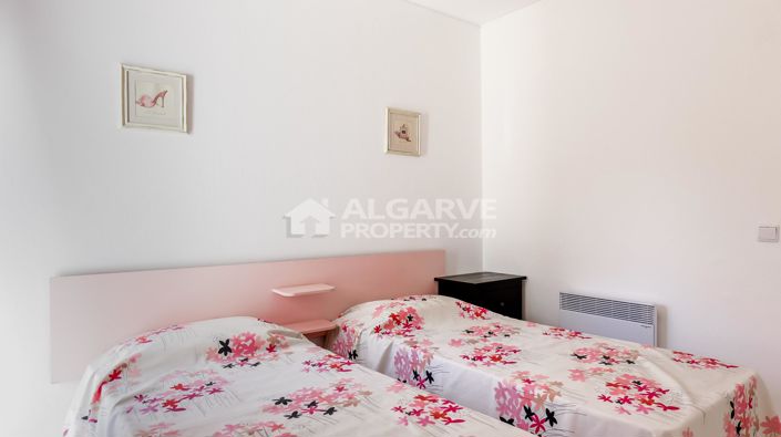 Image No.26-3 Bed Townhouse for sale