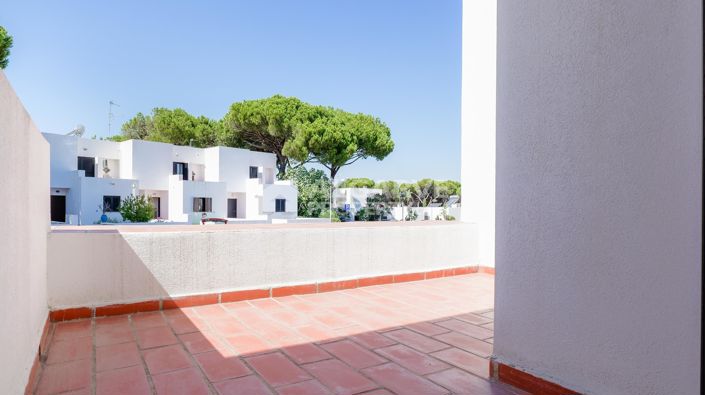 Image No.37-3 Bed Townhouse for sale
