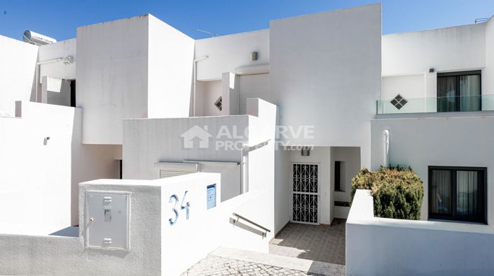 Image No.54-3 Bed Townhouse for sale