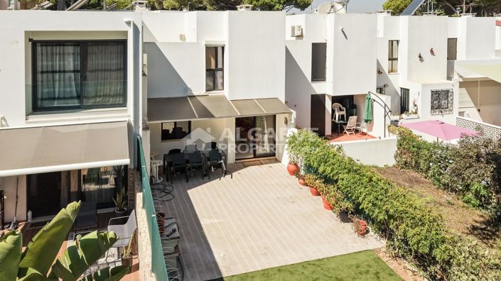 Image No.57-3 Bed Townhouse for sale
