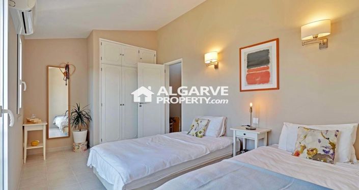 Image No.4-3 Bed Villa for sale