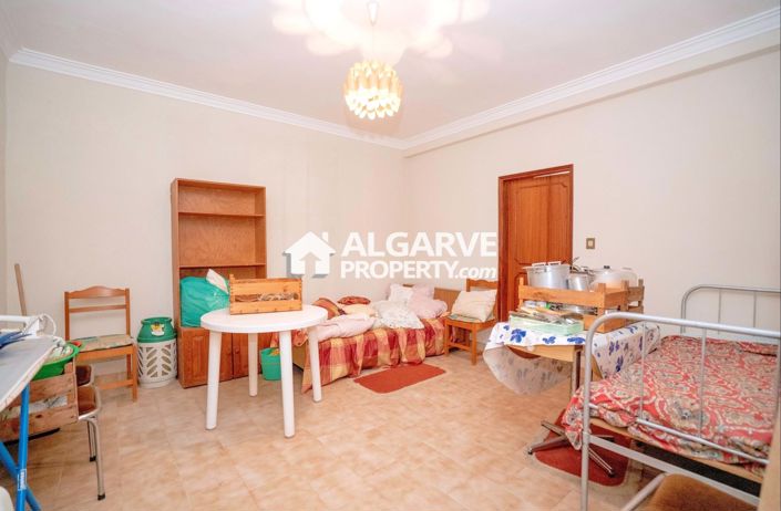 Image No.48-8 Bed Villa for sale