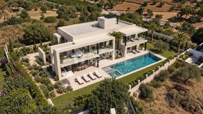 1 - Loule, Propriété