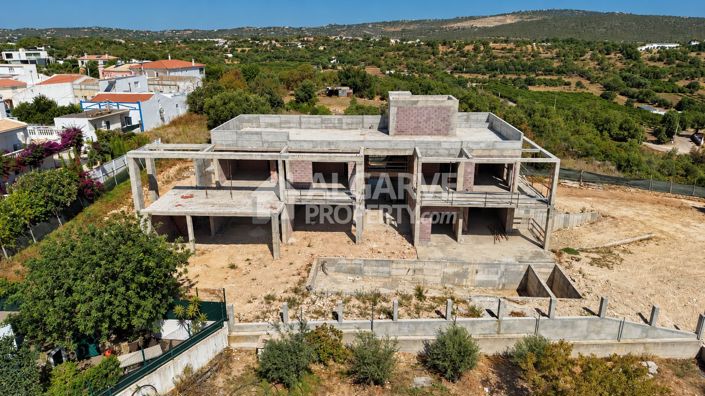 Image No.3-5 Bed Property for sale