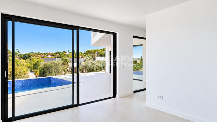 Image No.21-5 Bed Villa for sale