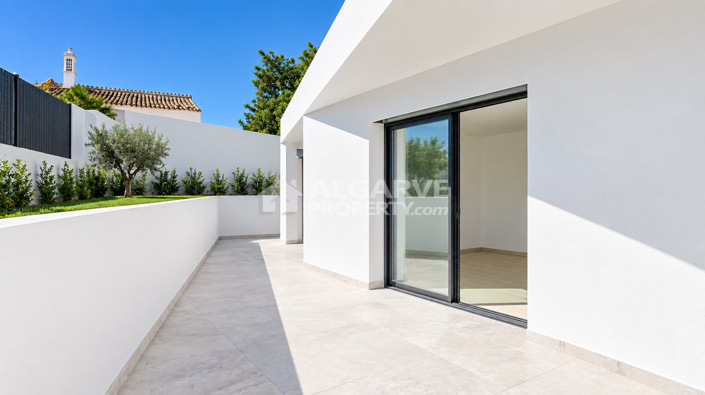 Image No.28-5 Bed Villa for sale