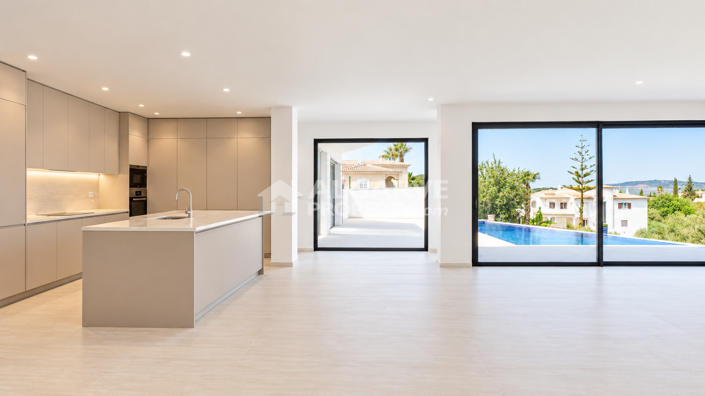 Image No.9-5 Bed Villa for sale