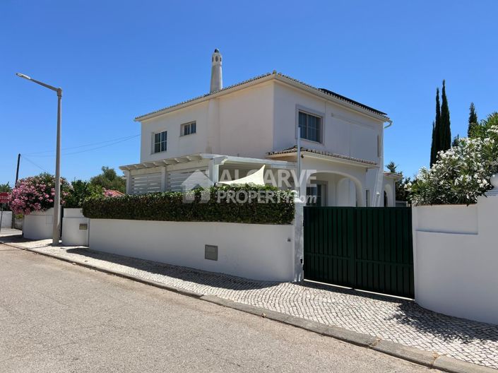 Image No.2-3 Bed Villa for sale