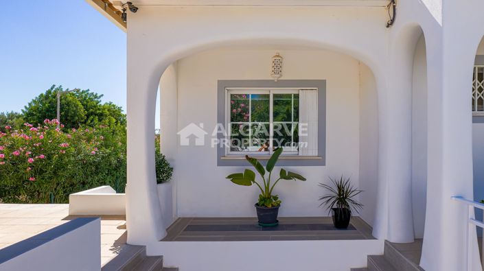 Image No.55-3 Bed Villa for sale