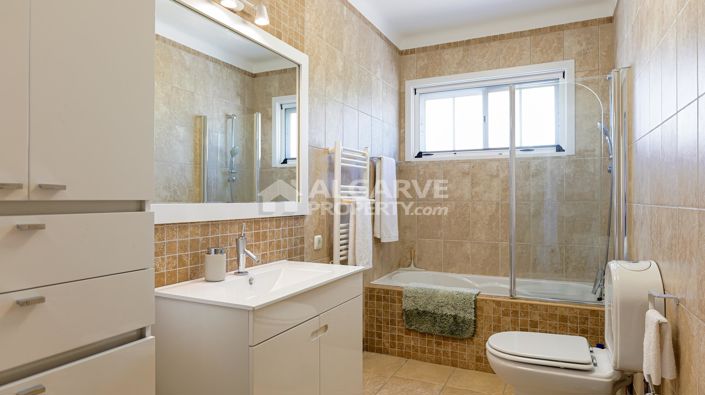 Image No.6-3 Bed Villa for sale
