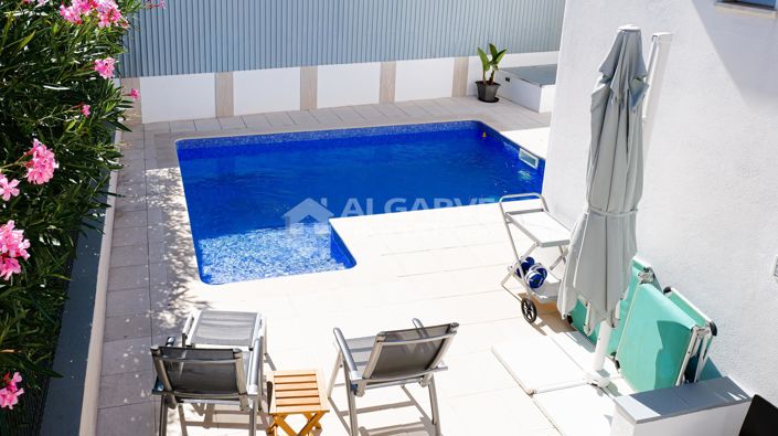 Image No.8-3 Bed Villa for sale