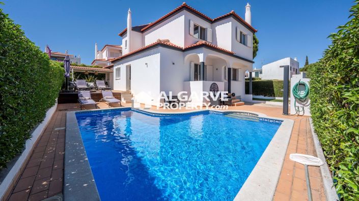 Image No.6-Villa de 4 chambres à vendre à Vilamoura