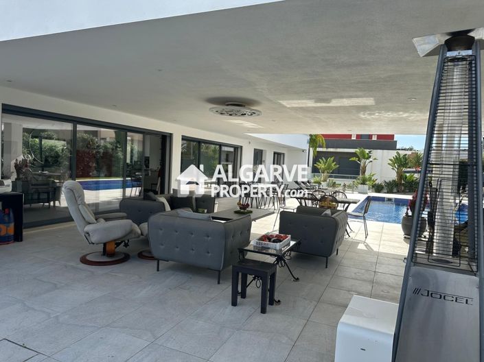 Image No.11-3 Bed Villa for sale