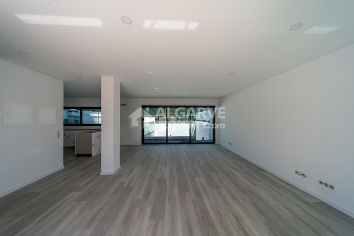 Image No.24-3 Bed Villa for sale