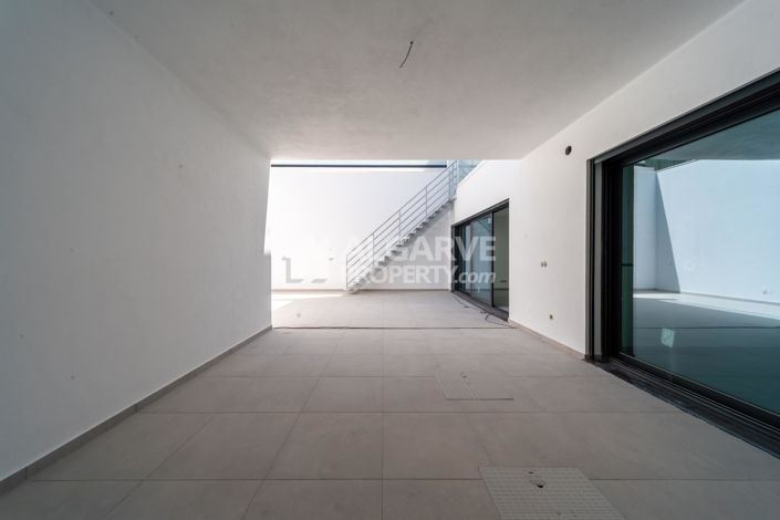 Image No.11-3 Bed Villa for sale