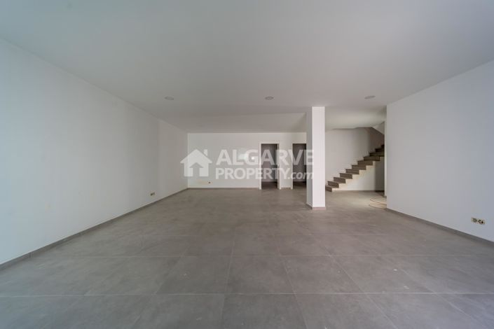 Image No.17-3 Bed Villa for sale