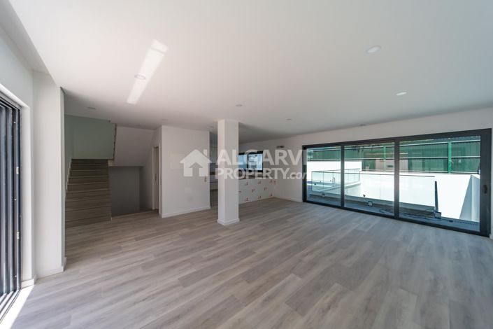 Image No.24-3 Bed Villa for sale