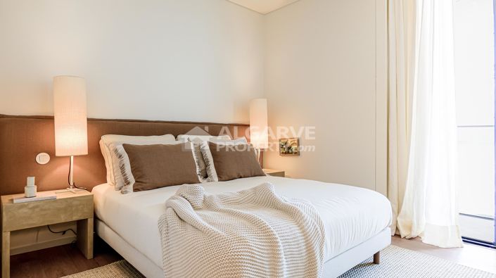 Image No.24-3 Bed Apartment for sale