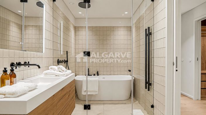 Image No.25-3 Bed Apartment for sale