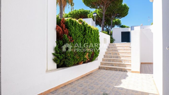 Image No.49-3 Bed Townhouse for sale