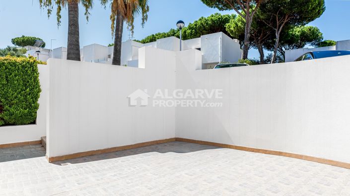 Image No.50-3 Bed Townhouse for sale